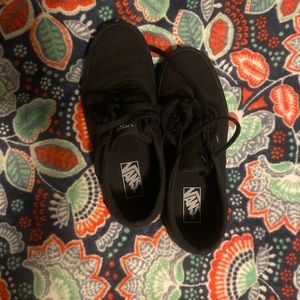 Low Black Vans